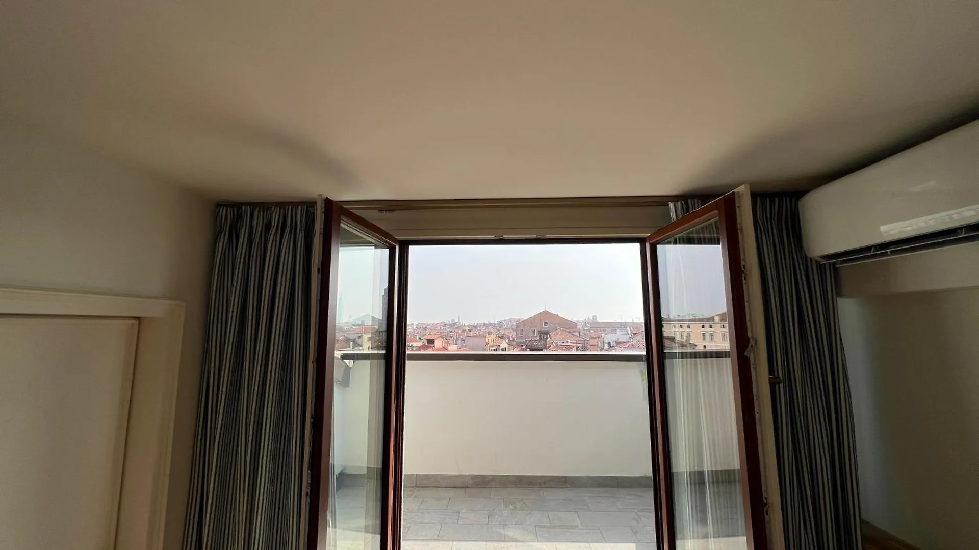 Attico Canal Grande A Palazzo Contarini Corfu 베니스 아파트