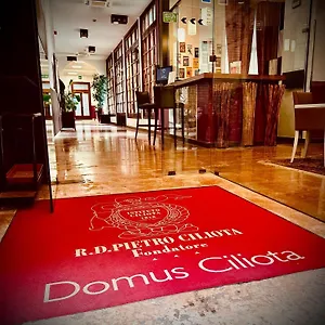 多姆斯西利欧塔酒店 酒店